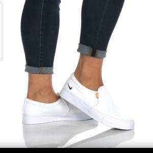 Nike Court Royal AC Women's Slip-On Sneake…